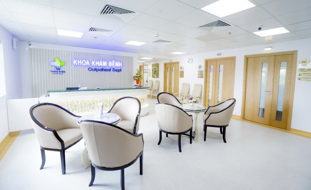 Không gian tiếp đón của Bệnh viện Quốc tế Thảo Điền gần Sala Thủ Thiêm