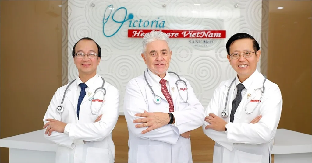 Đội ngũ bác sĩ tại Hệ thống y tế của Victoria Healthcare gần khu đô thị Sala Thủ Thiêm
