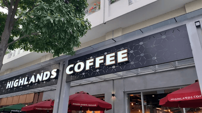 Mặt tiền Highland Coffee Nguyễn Cơ Thạch