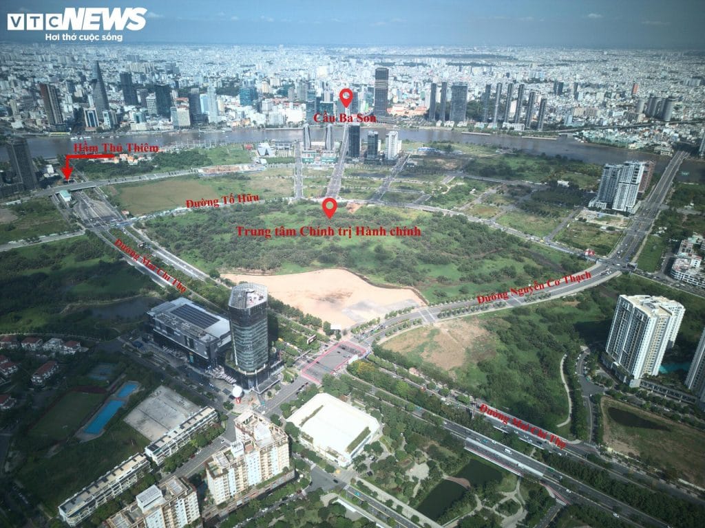 Khu đô thị Thủ Thiêm hiện vẫn còn nhiều nơi cần được quy hoạch hoặc đang trong quá trình thi công. Còn nhiều tiềm năng đang chờ được khai phá trong tương lai. 