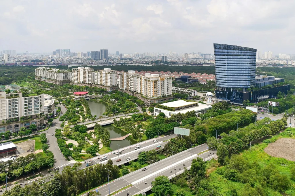View nhìn ra ngoài từ căn hộ Penthouse Duplex Sadora Thủ Thiêm