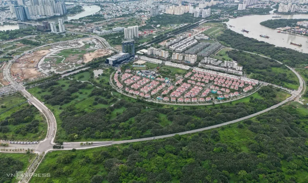 Bức tranh quy hoạch hạ tầng cho thấy rõ đường nét của tuyến đường Tố Hữu và tuyến đường Bùi Thiện Ngộ tại vùng lõi đô thị.