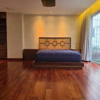 Phòng ngủ rộng và sang trọng bên trong biệt thự Saigon Pearl. Ảnh được cung cấp bởi Địa Ốc Sala Thủ Thiêm.